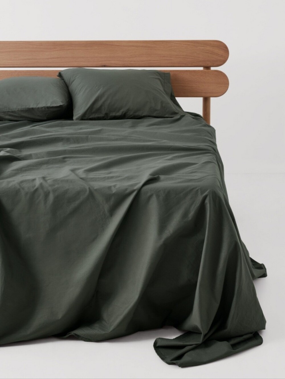 Pact NWOT Organic Cool-Air Percale Flat Sheet QN in Castor Green